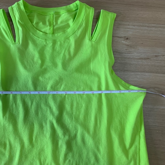 Lululemon La Split Shoulder Muscle Tank - Picture 5 of 5
